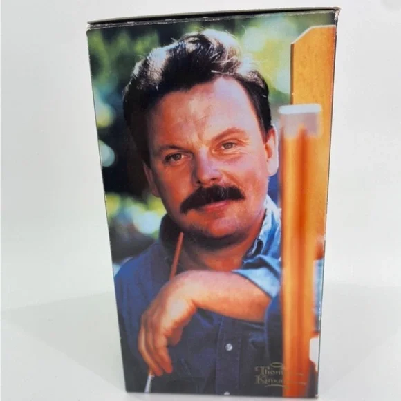 Thomas Kinkade Bear - Picture 11 of 11